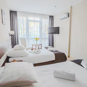 holiday-beach-budapest-wellness.inbudapesthotels.com/